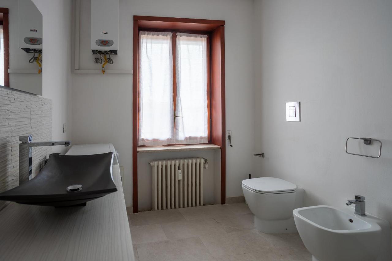Free Parkinga Due Passi Da Navigli Con Balcone Appartamento