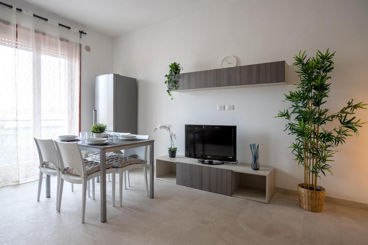 Free Parkinga Due Passi Da Navigli Con Balcone Appartamento